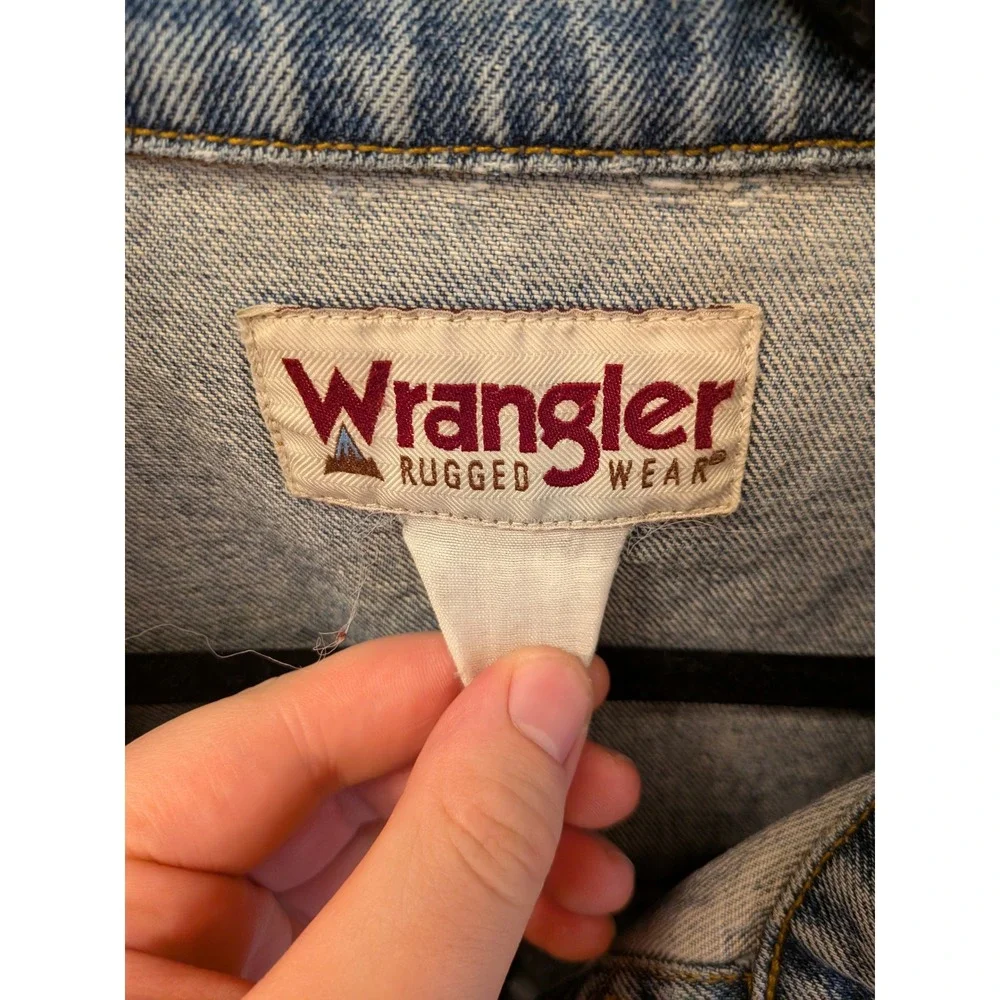 Wrangler Rugged Wear Men's Denim Jacket Blue Classic Fit Trucker Style